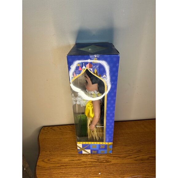 Disney Collection Animator's "IT'S A SMALL WORLD - HAWAII" Doll store new in box - Picture 3 of 4